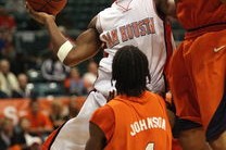 中国篮球推进球员装备标准统一提升专业形象，篮球队装备